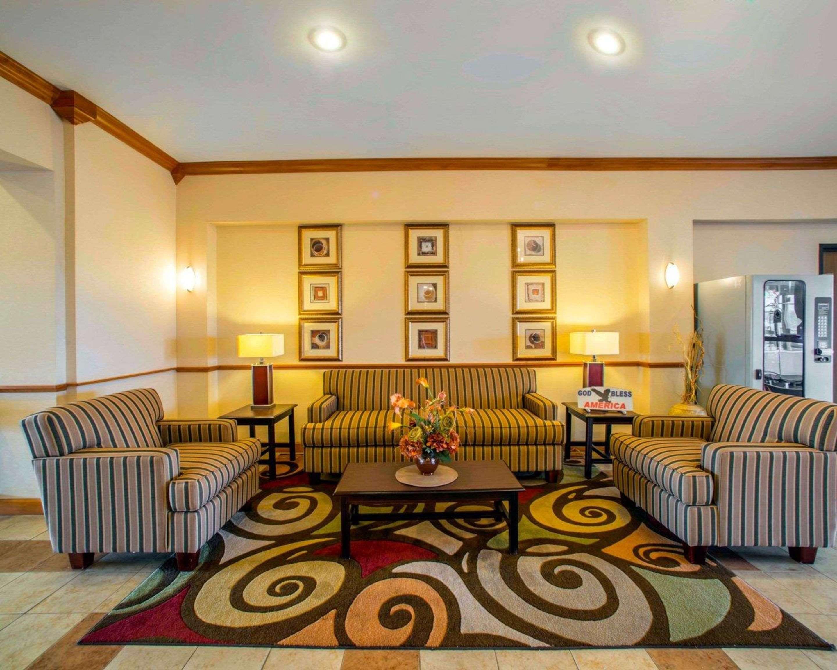 Comfort Inn & Suites Greenville I-70 Exteriér fotografie